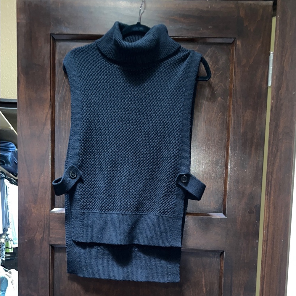 Banana Republic Navy Sleeveless Turtleneck Sweater Vest